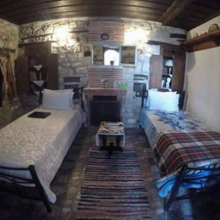 Bujtina Kodiket Guesthouse Berat Eksteriør bilde