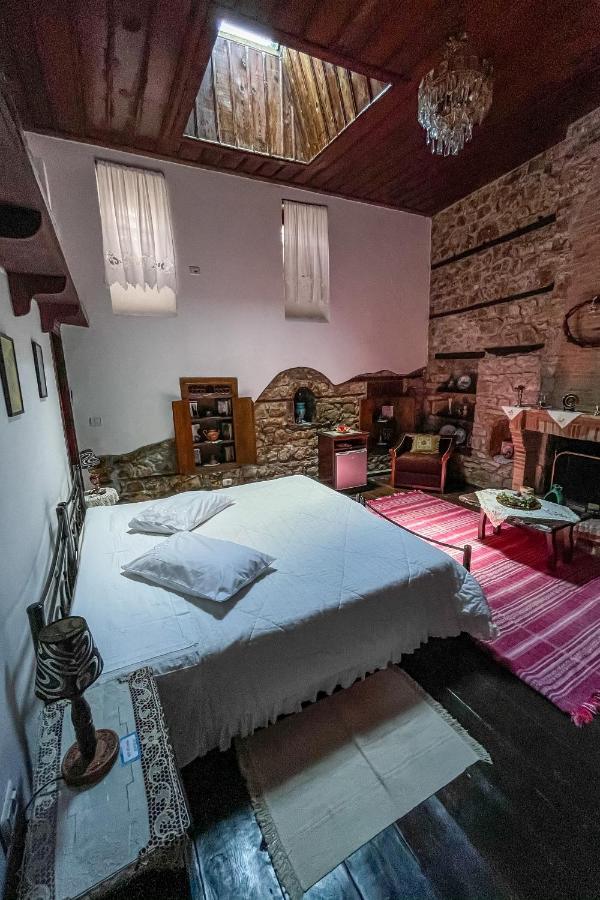 Bujtina Kodiket Guesthouse Berat Eksteriør bilde