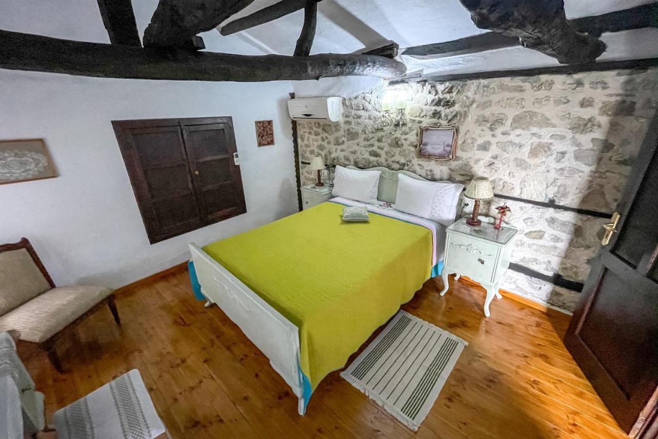Bujtina Kodiket Guesthouse Berat Eksteriør bilde