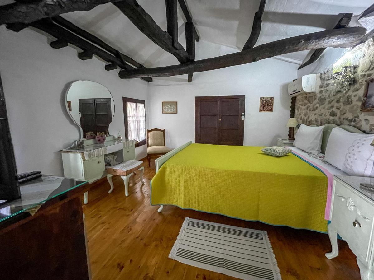 Bujtina Kodiket Guesthouse Berat Eksteriør bilde