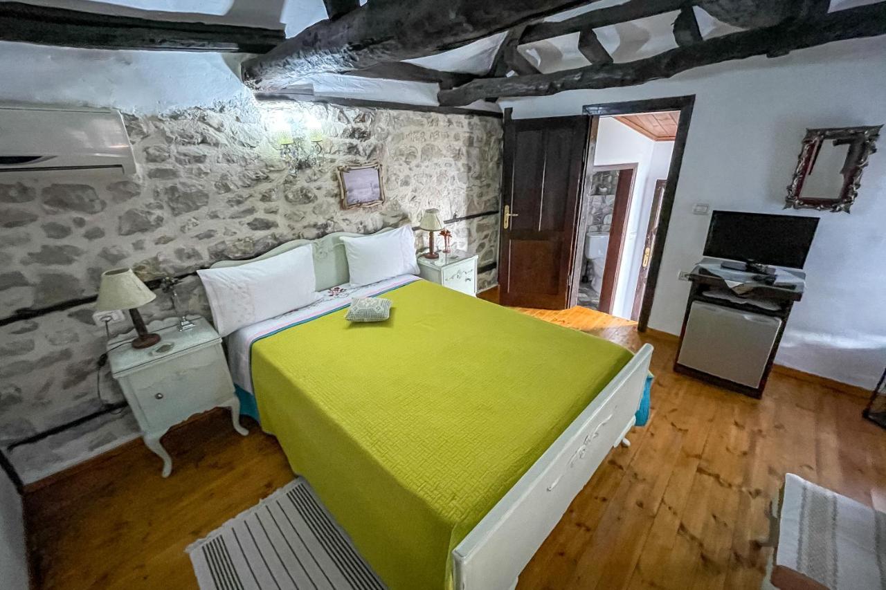 Bujtina Kodiket Guesthouse Berat Eksteriør bilde