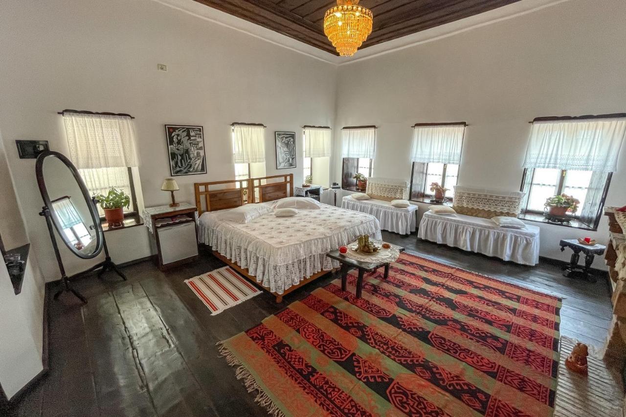 Bujtina Kodiket Guesthouse Berat Eksteriør bilde
