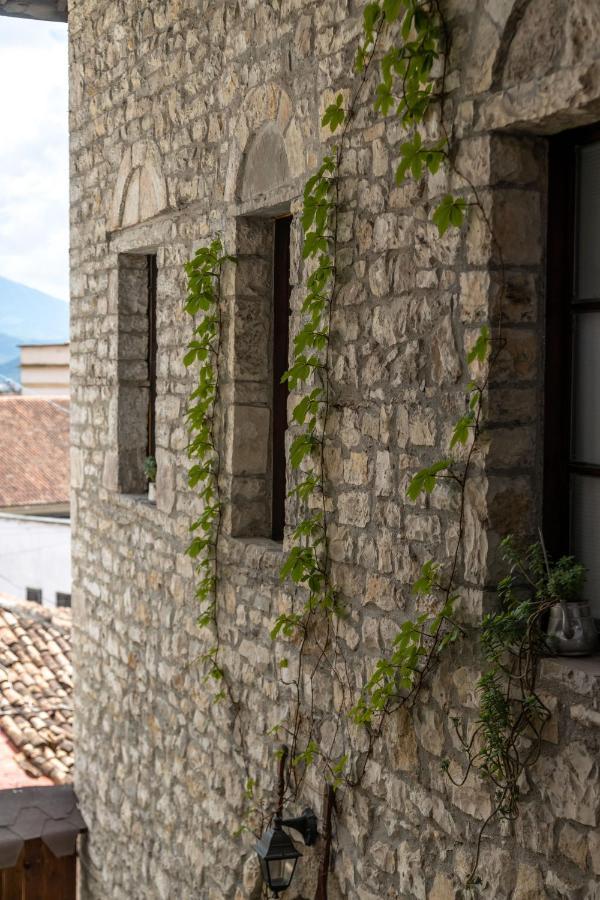Bujtina Kodiket Guesthouse Berat Eksteriør bilde