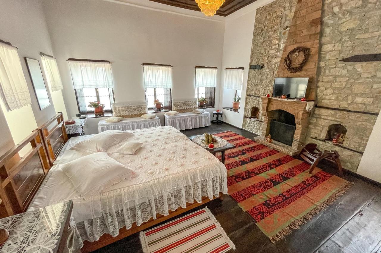 Bujtina Kodiket Guesthouse Berat Eksteriør bilde