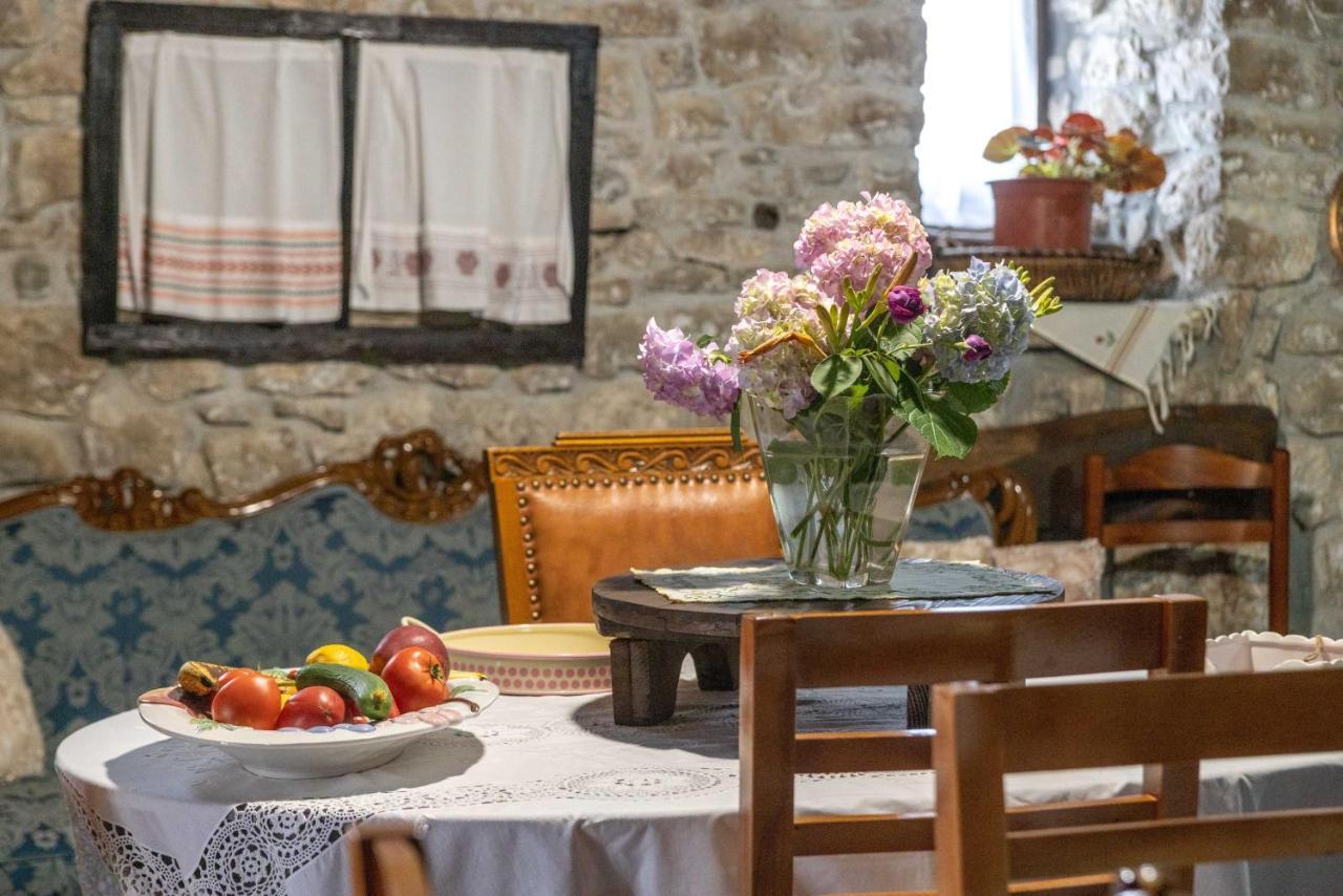 Bujtina Kodiket Guesthouse Berat Eksteriør bilde