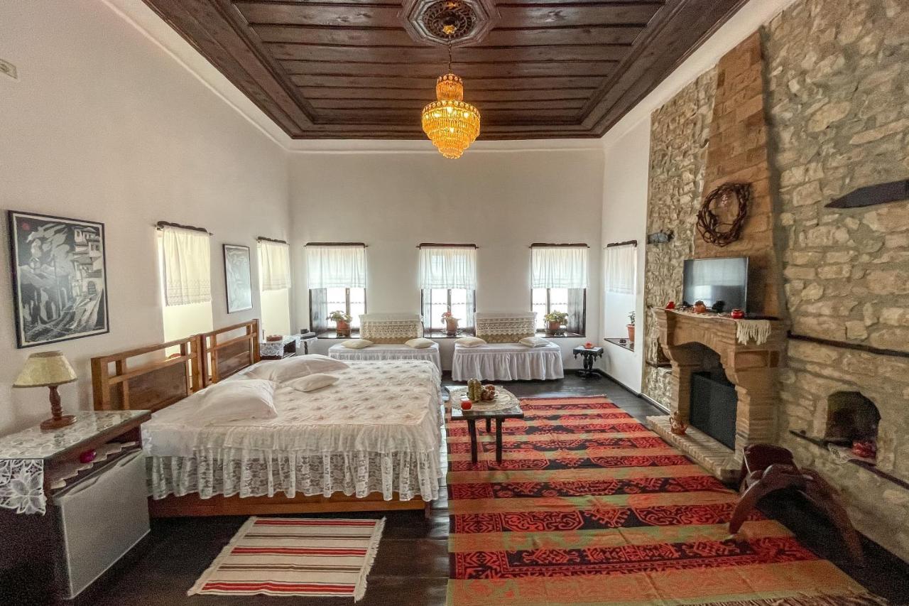 Bujtina Kodiket Guesthouse Berat Eksteriør bilde