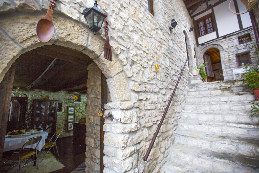 Bujtina Kodiket Guesthouse Berat Eksteriør bilde