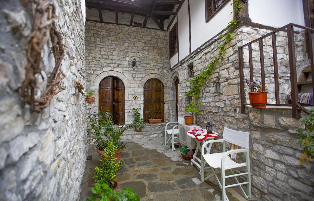 Bujtina Kodiket Guesthouse Berat Rom bilde